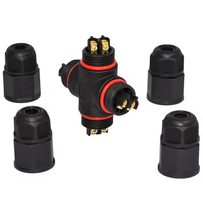 Waterdichte stroomconnector met zwarte coating met nominale spanning 250 V wisselstroom en 10 MΩ contactweerstand