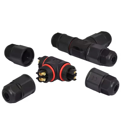 Waterdichte stroomconnector met zwarte coating met nominale spanning 250 V wisselstroom en 10 MΩ contactweerstand
